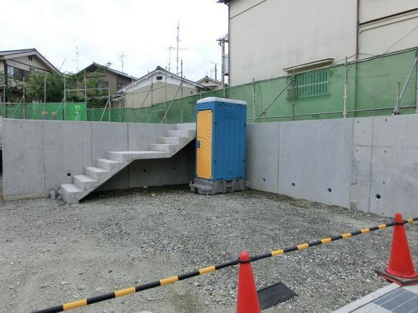 Local photos, including front road. Local (January 2013) Shooting