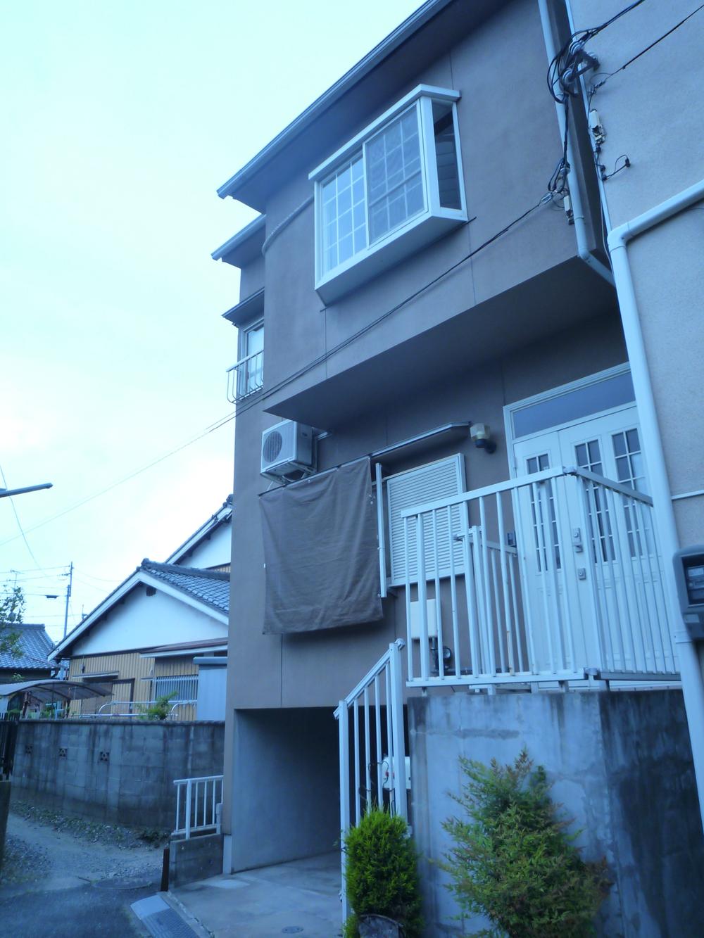 Local appearance photo. Local (April 2013) Shooting