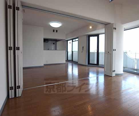 Living and room. 15 is the Pledge of LDK.