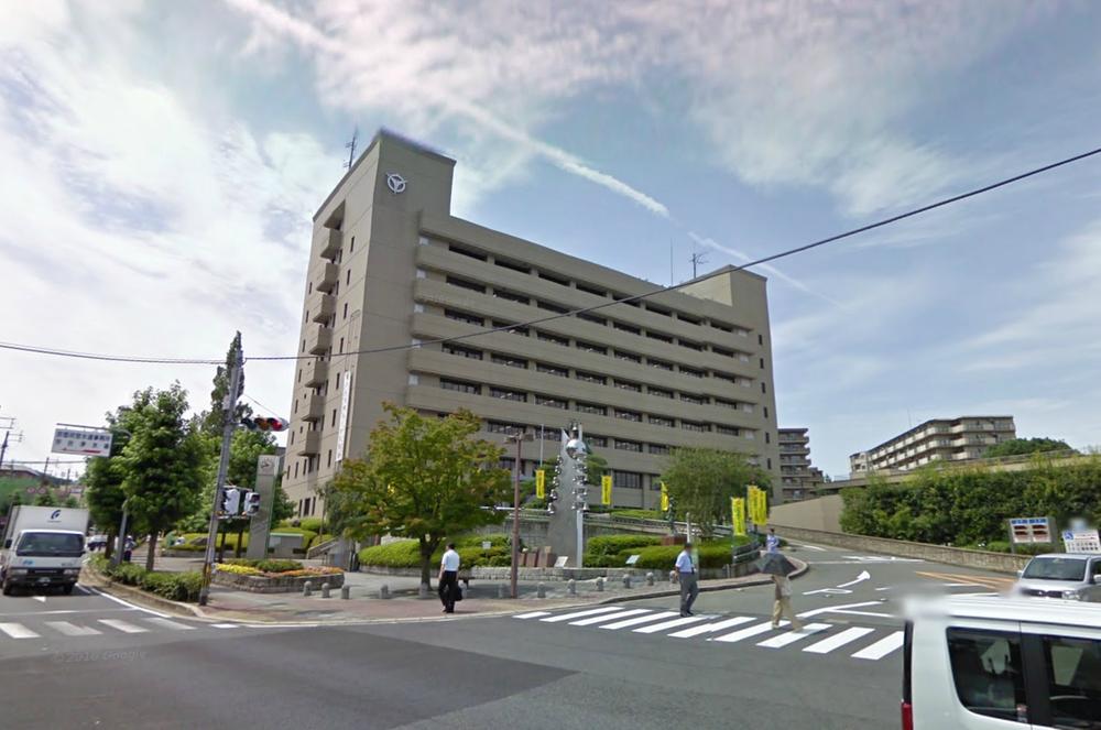 Government office. 3948m to city hall