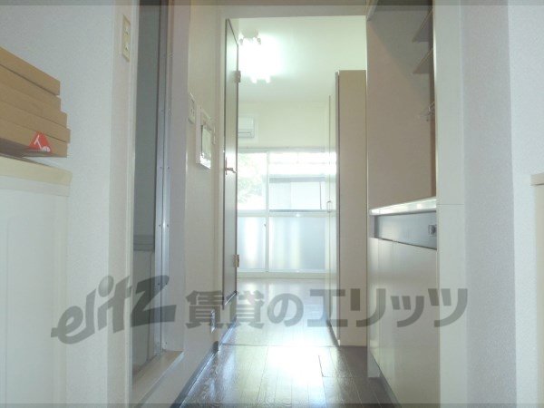 Other room space. Corridor