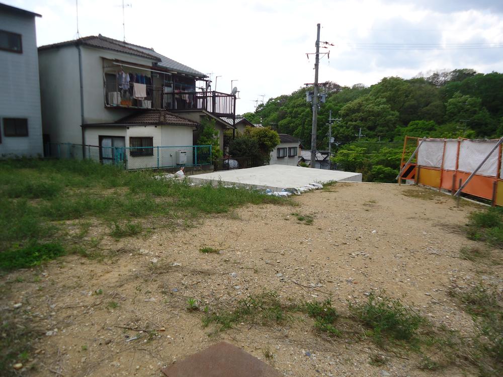 Local land photo. Land spacious! Environment favorable! You can architecture be a one-story house because there is a wide land.