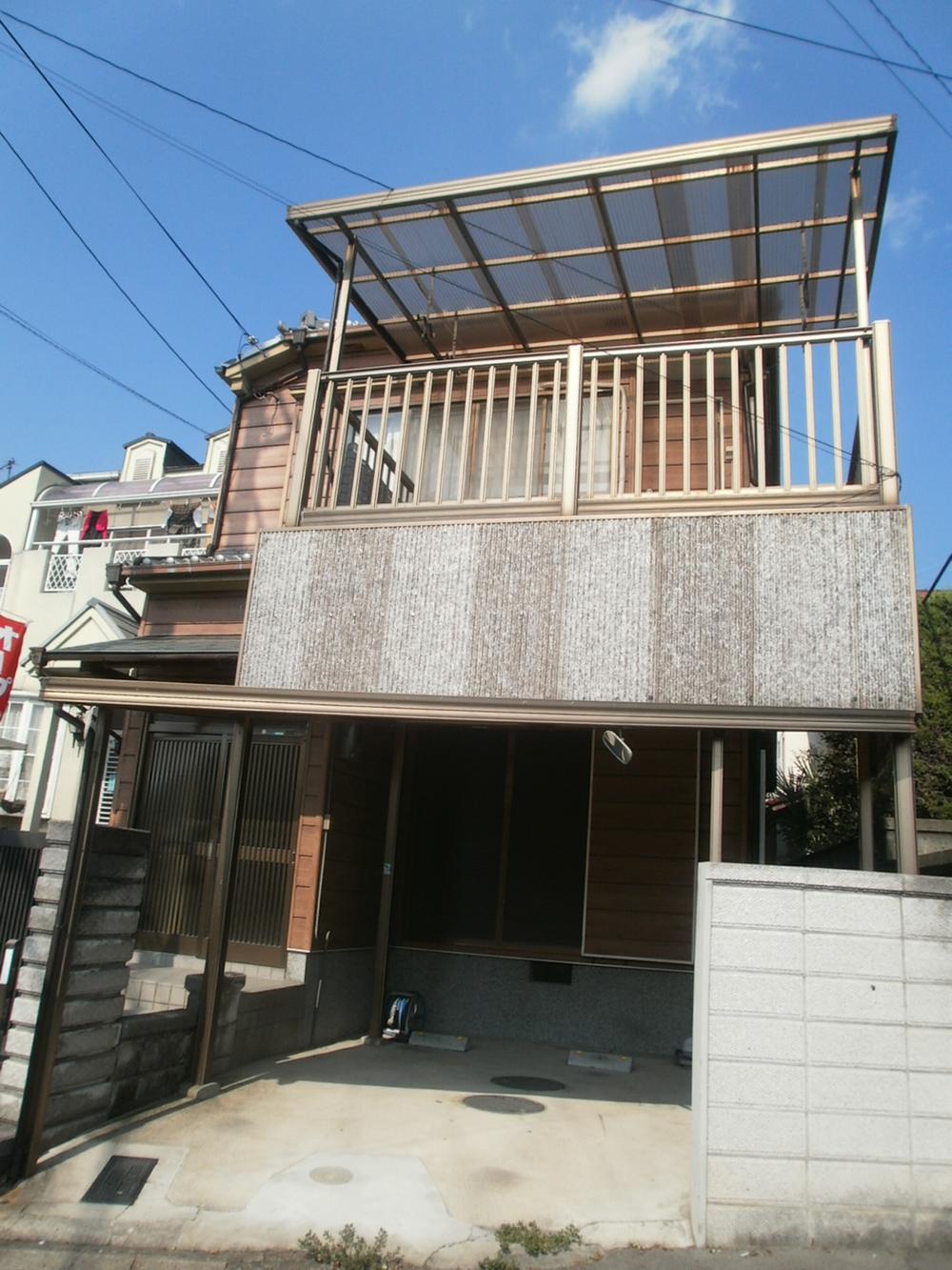 Local appearance photo