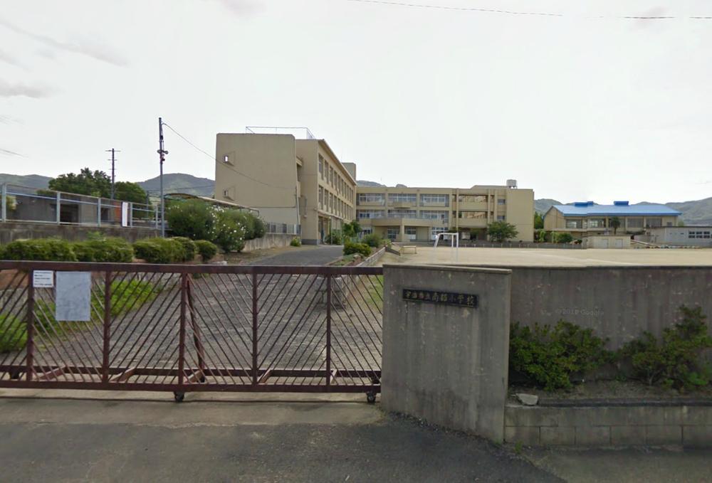 Primary school. 493m to the South Elementary School