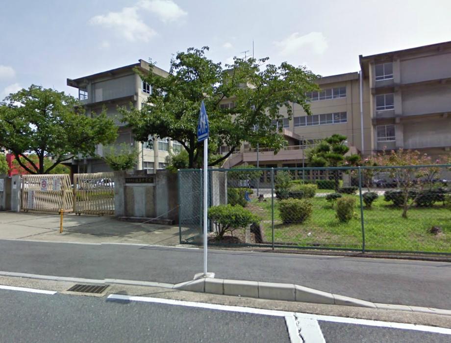 Junior high school. Magishima 1459m until junior high school  