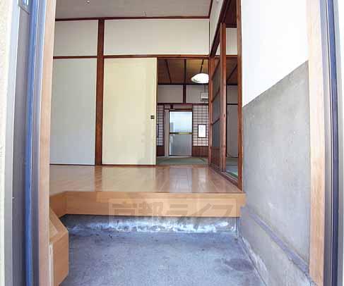 Entrance. Entrance is the scenery.