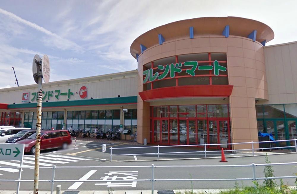 Shopping centre. 437m to Friend Mart