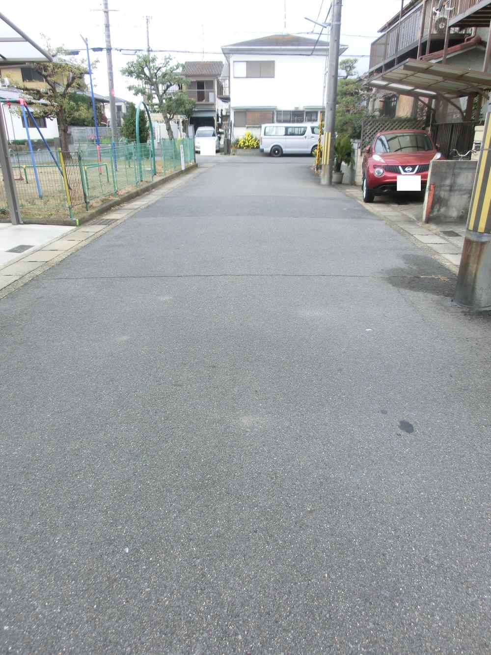 Local photos, including front road. Local (12 May 2013) Shooting