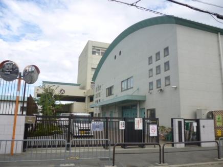 Primary school. 538m to Okubo Elementary School