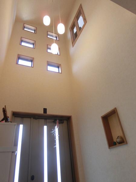 Entrance. Local (March 2013) Shooting