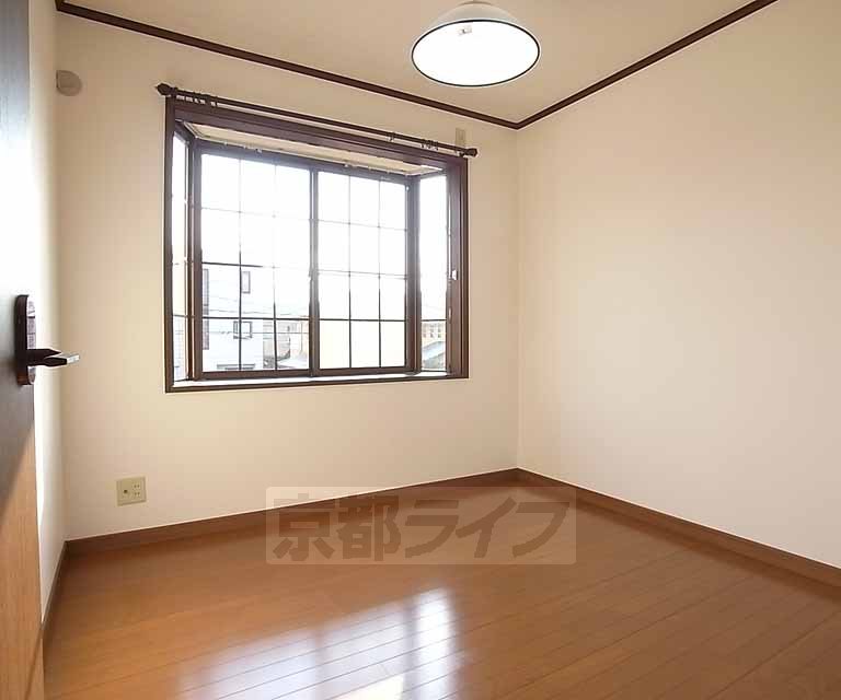 Living and room. 4 Pledge of Western-style.