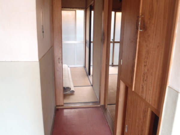 Other room space. Corridor