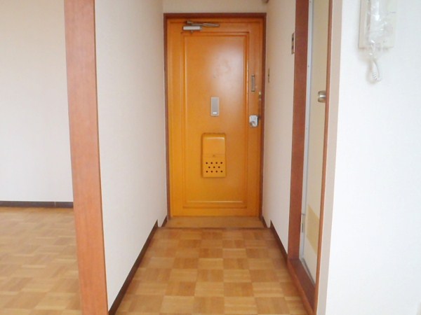 Other room space. Corridor