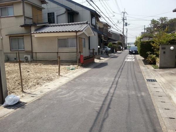 Local photos, including front road. Local (10 May 2013) Shooting