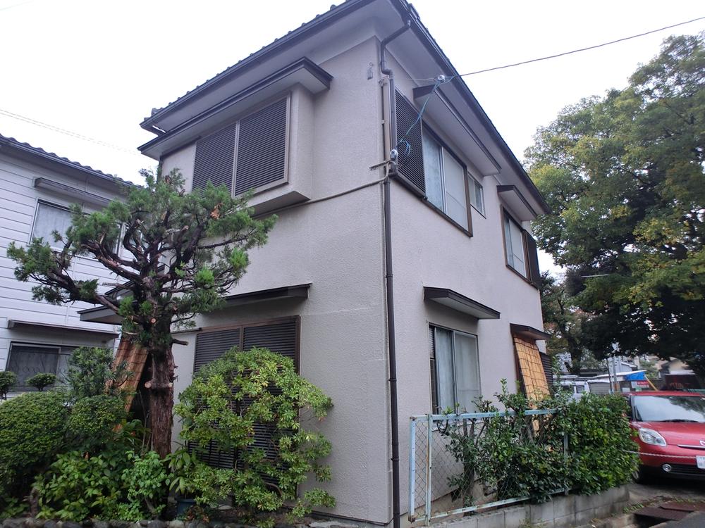 Local appearance photo. Local (11 May 2013) Shooting