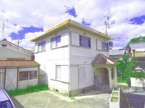 Local appearance photo. Parking 3 cars parking can spacious space attractive