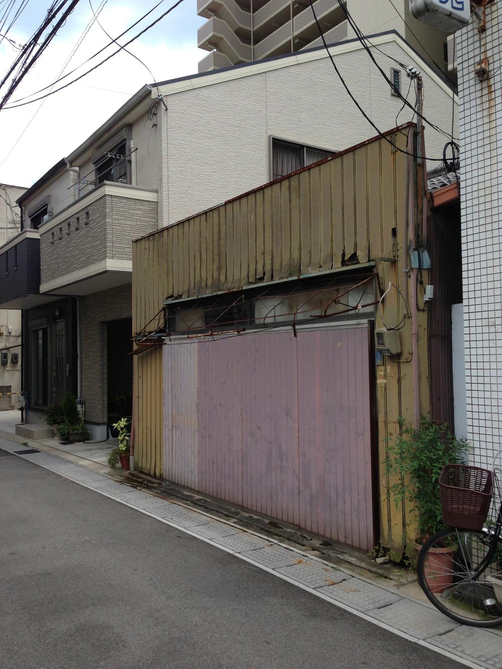 Local photos, including front road. Local (July 2013) Shooting