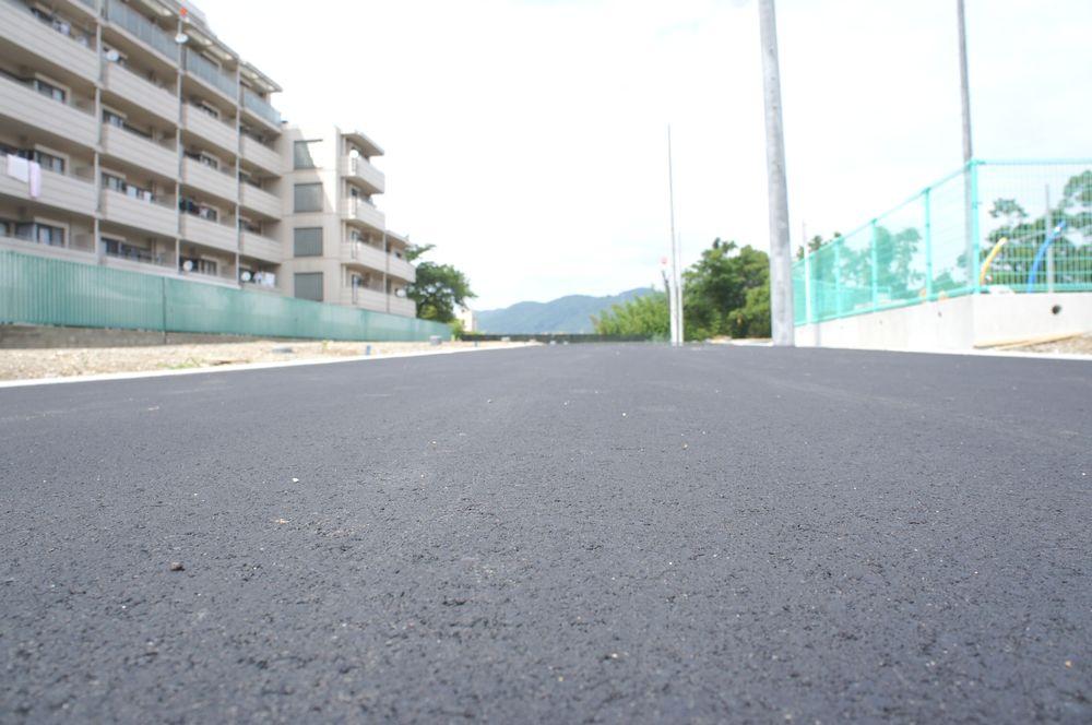 Local photos, including front road. Before road 6M