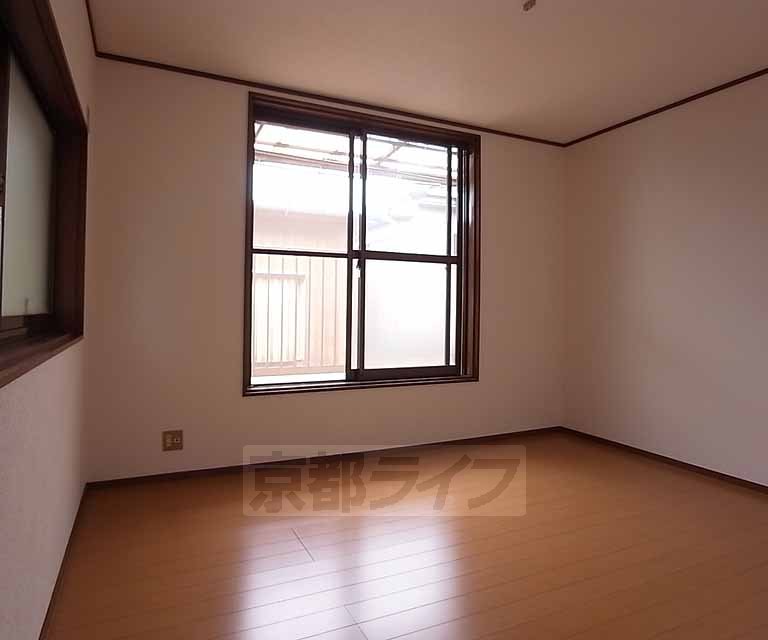 Living and room. The second floor of a 6-quires of Western-style.