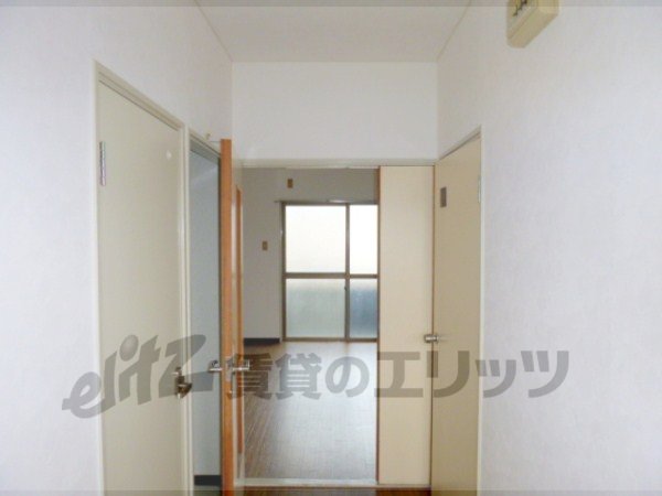 Other room space. Corridor