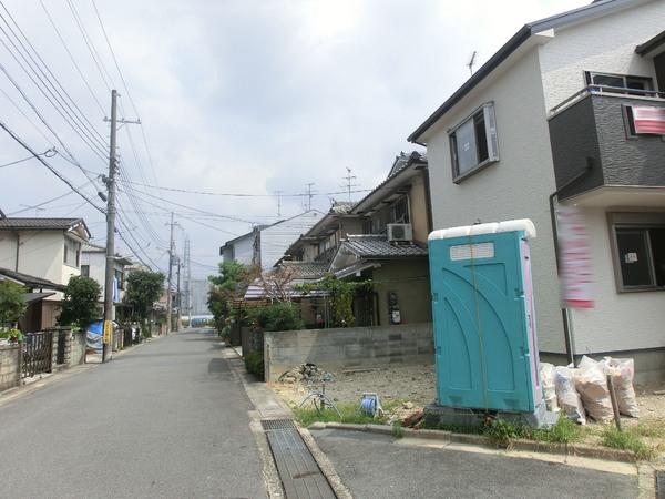 Local photos, including front road. Local (August 2013) Shooting