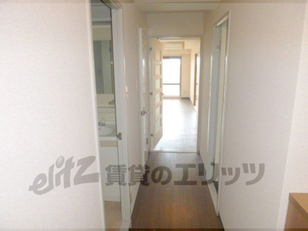 Other room space. Corridor