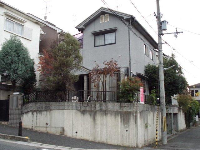 Local appearance photo. Local (11 May 2013) Shooting