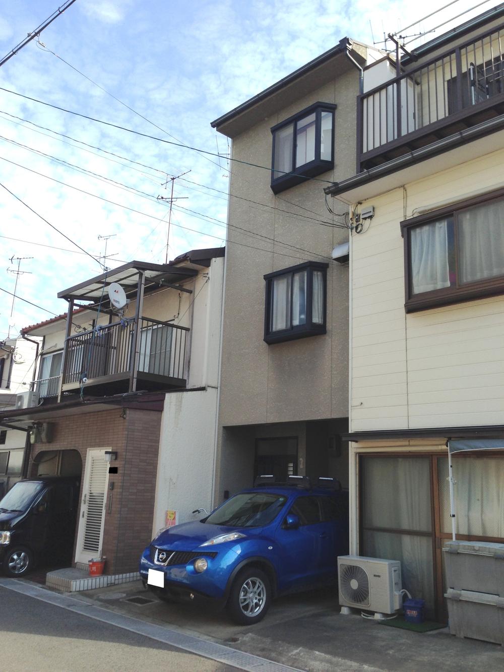 Local appearance photo