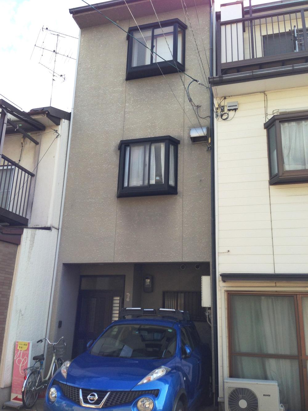 Local appearance photo