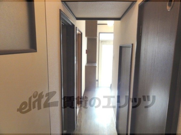 Other room space. Corridor