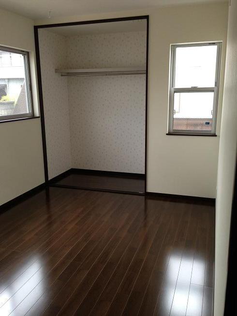 Non-living room. Indoor (10 May 2013) Shooting