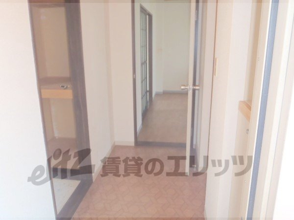 Other room space. Corridor