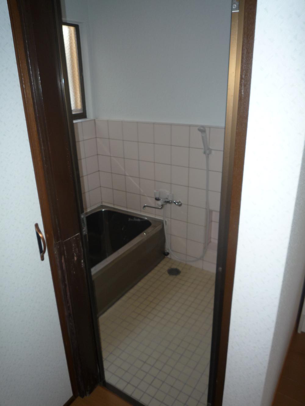 Bathroom. Indoor (February 2013) Shooting