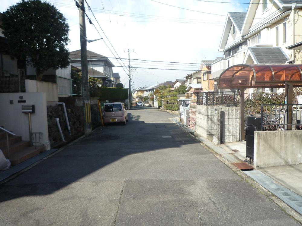 Local photos, including front road. Local (February 2013) Shooting