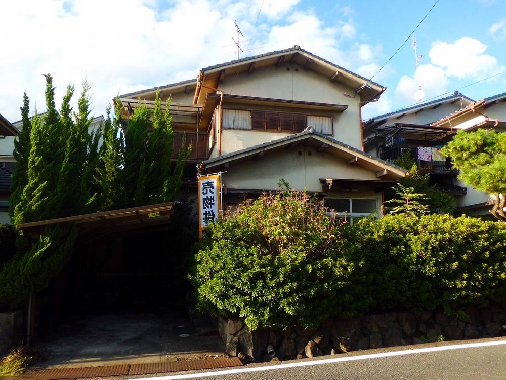 Local appearance photo. 2013 October shooting