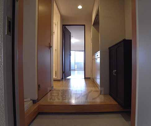 Entrance. Entrance is the scenery.