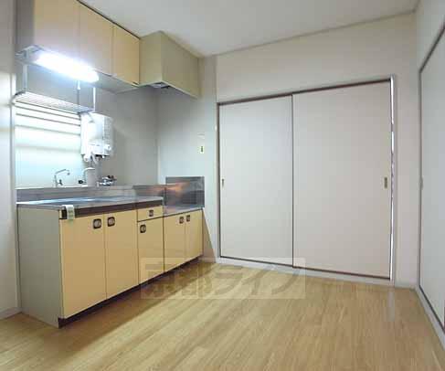 Living and room. Spacious dining kitchen.