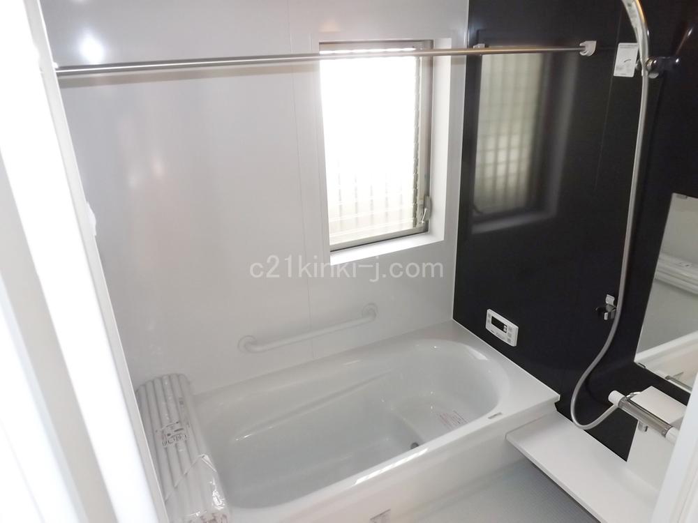 Same specifications photo (bathroom). Same specifications photo (bathroom) Bathroom with heating dryer