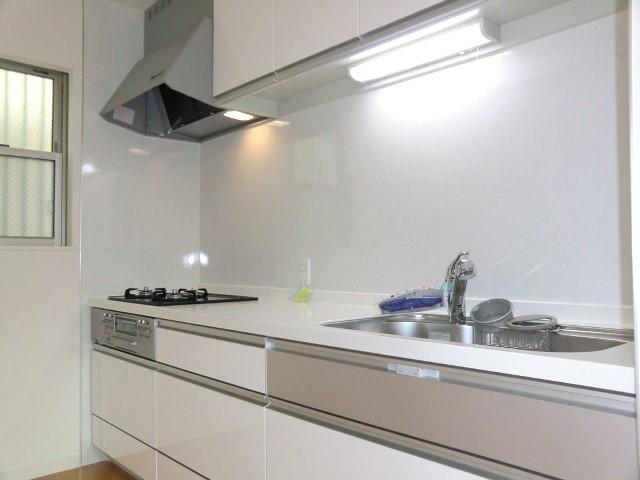 Same specifications photo (kitchen). Same specifications photo (kitchen) Artificial marble top plate, Water purifier built-in faucet