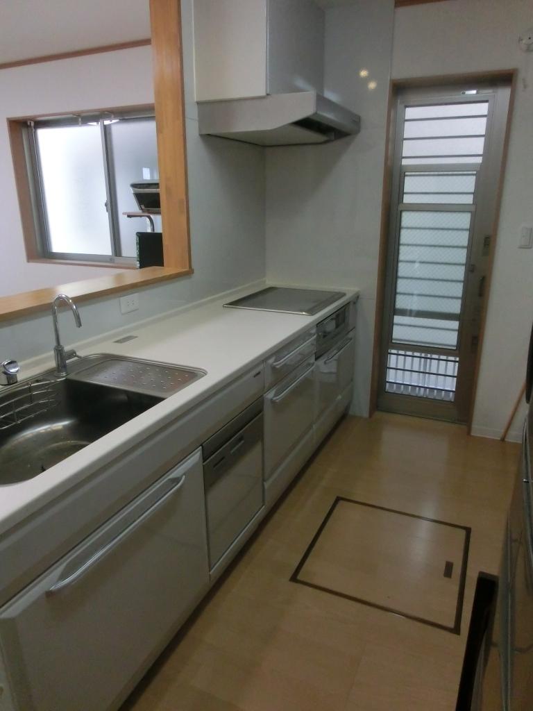 Kitchen. Room (August 2013) Shooting