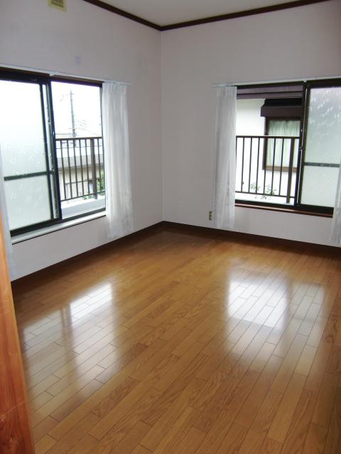 Non-living room. 2 Kaiyoshitsu