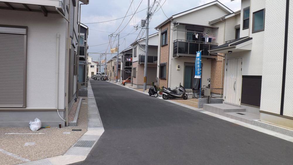 Local photos, including front road. Local photos (appearance) Is a new city block the birth of all 17 compartments! 