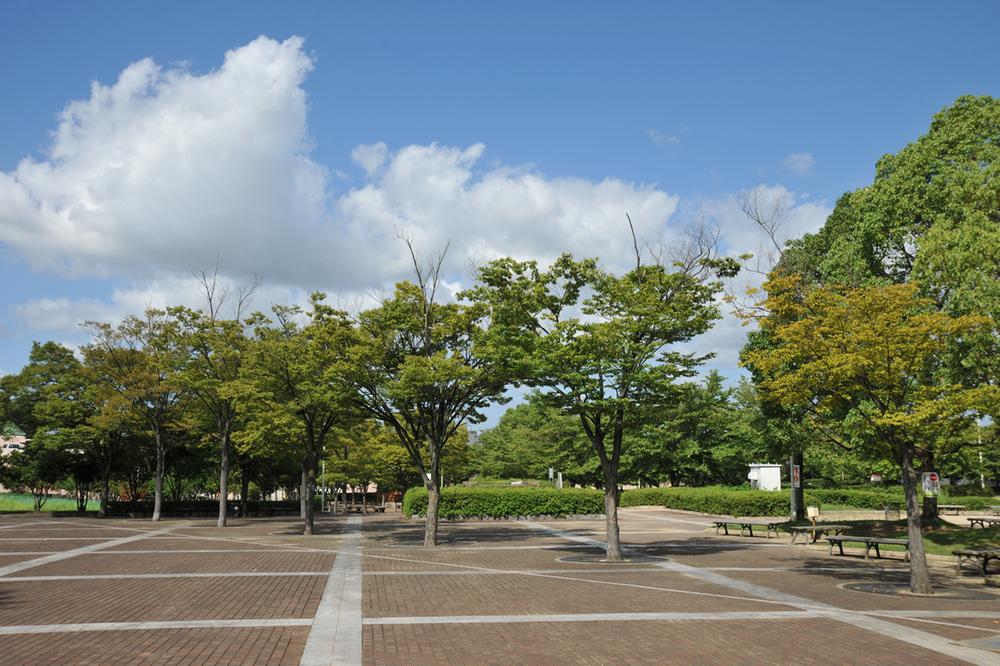 park. 240m until KimuAkira park