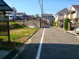 Local photos, including front road. Since the front road is a public road 6m, There is a feeling of opening, It is a beautiful town. 