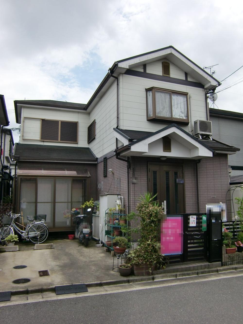 Local appearance photo