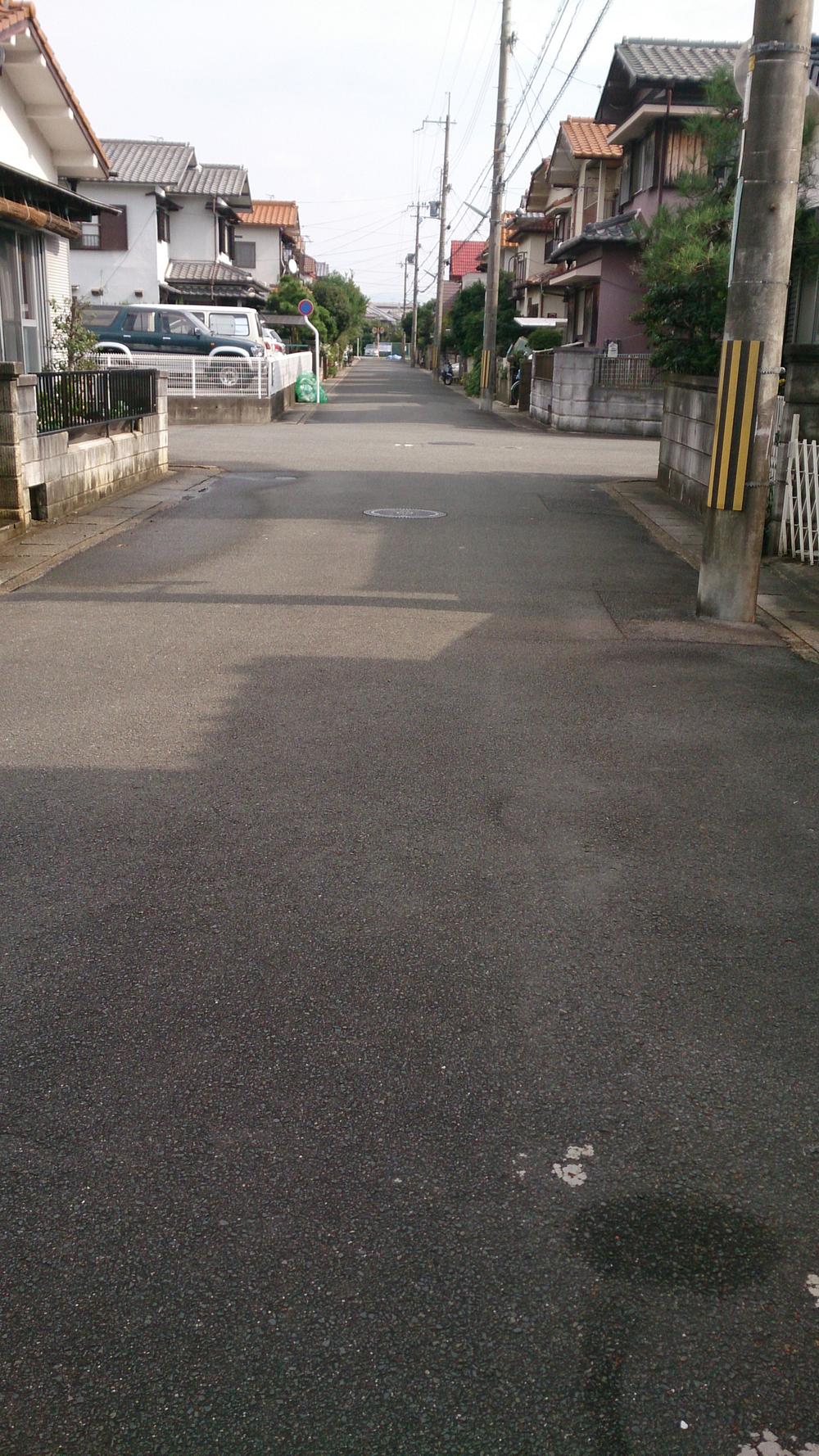 Local photos, including front road. Local (10 May 2013) Shooting