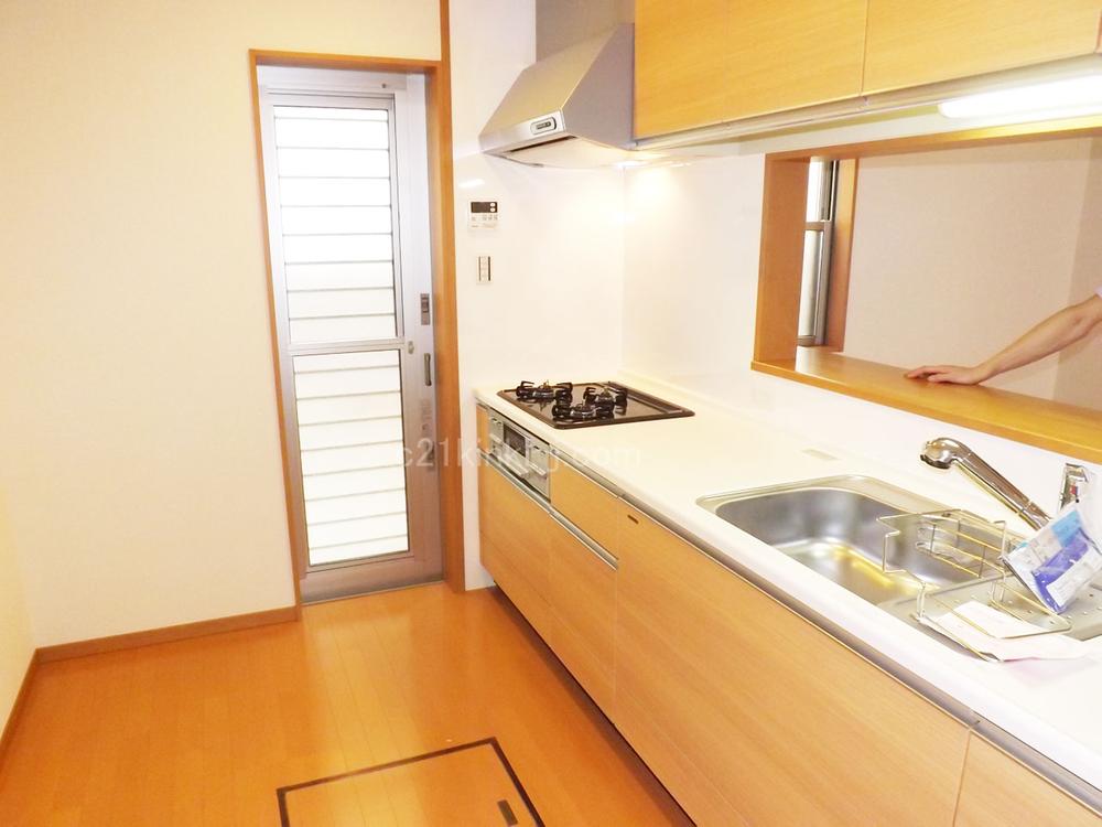 Kitchen. Same specifications photo (kitchen) Wife rejoice dream of counter kitchen! Further all-electric IH cooking heater specifications!