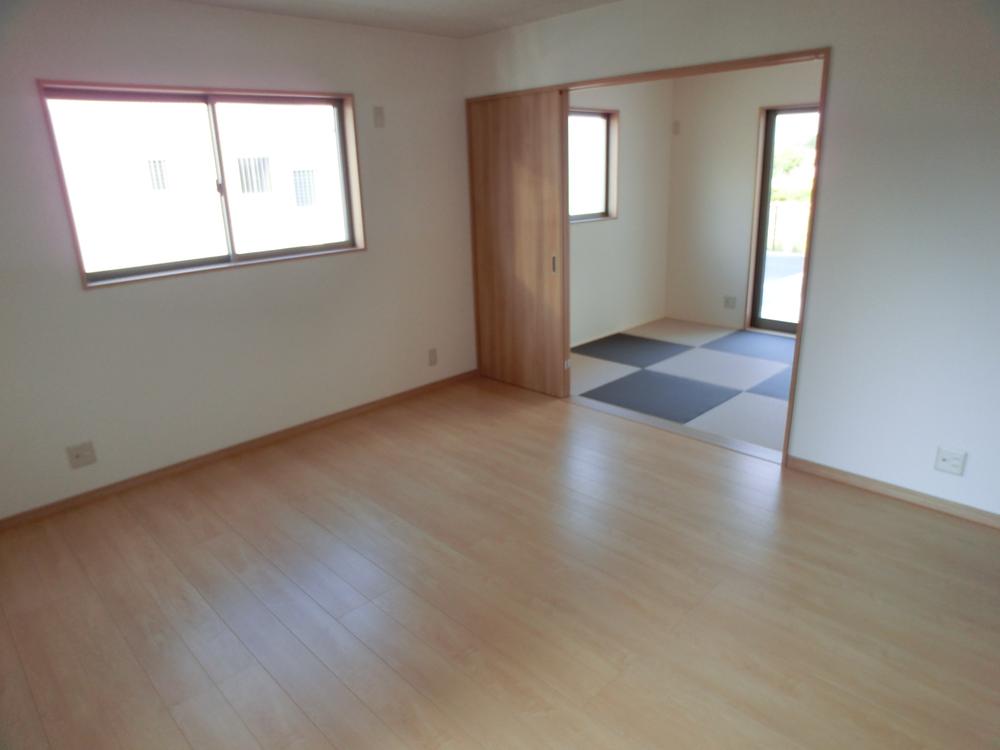 Living. Local (10 May 2013) Shooting