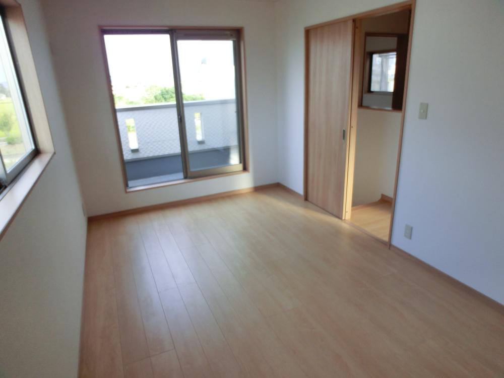 Non-living room. Local (10 May 2013) Shooting