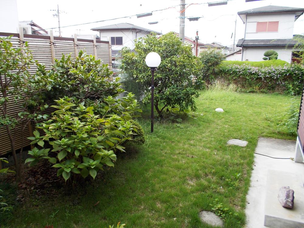 Garden. Local (September 2013) Shooting